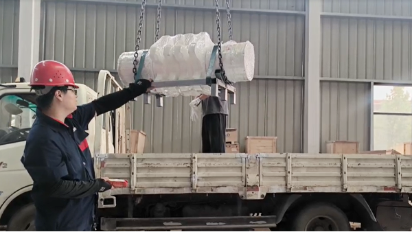 5天<i style='color:red'>工期</i>！河南雙志鏈輪軸組“快準穩(wěn)”發(fā)往山東